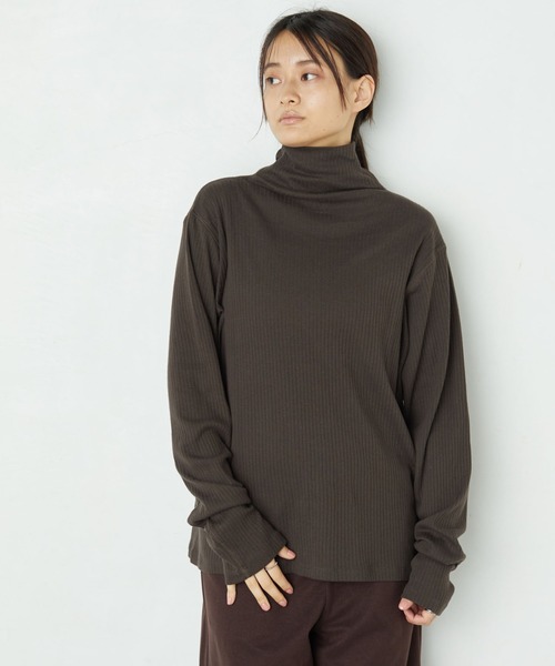 AMERICAN HOLIC（アメリカンホリック）の「リブカットタートルプルオーバー　＊（Tシャツ/カットソー・レディース・ブラック/ブラウン/オフホワイト/アイボリー・M/L）」の4枚目の写真