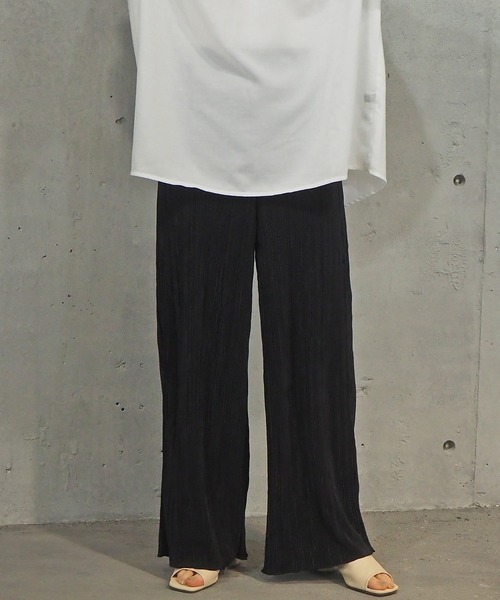 tiptop（ティップトップ）の「2021SS サテンミニプリーツワイドパンツ（その他パンツ・レディース・ブラック/モカ/グレイッシュベージュ/ブルー・FREE）」の2枚目の写真