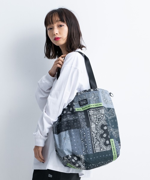 KiU(キウ)の「2WAYレインバッグカバー トートバッグ(エコバッグ/サブバッグ・レディース・カラフル/グレー系その他/グレイッシュブルー/ベージュ系その他/ホワイト系その他/グレー/レオパード/ダークネイビー/ベージュ系その他2/グレー×ホワイト/ブラック系その他/ブラックミックス/ネイビー/ブラック系その他2/レッド系その他/ホワイト×ブルー/ブルー系その他2/ベージュ系その他3/ブルー系その他/オレンジ系その他/ホワイト系その他2/ブラック系その他3/タイガーカモ/ブラック/ミント/ブラック系その他4/ブラック×カーキ/ホワイト系その他3・FREE)」の14枚目の写真