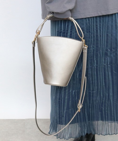 CAPRICIEUX LE'MAGE(カプリシューレマージュ)の「ミニバケツショルダーバッグ(ショルダーバッグ・レディース・ベージュ/オレンジ/シルバー・ONESIZE)」の13枚目の写真
