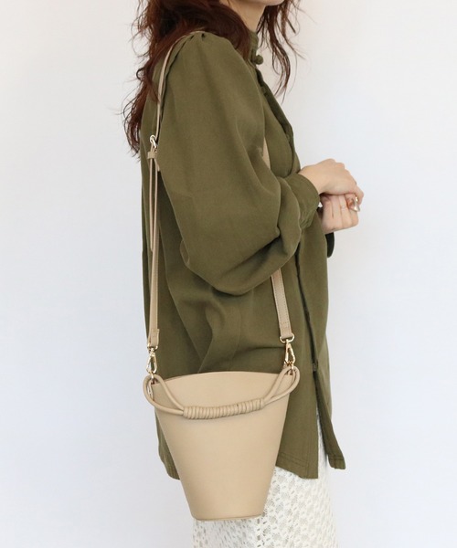 CAPRICIEUX LE'MAGE(カプリシューレマージュ)の「ミニバケツショルダーバッグ(ショルダーバッグ・レディース・ベージュ/オレンジ/シルバー・ONESIZE)」の11枚目の写真