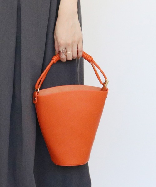CAPRICIEUX LE'MAGE(カプリシューレマージュ)の「ミニバケツショルダーバッグ(ショルダーバッグ・レディース・ベージュ/オレンジ/シルバー・ONESIZE)」の5枚目の写真