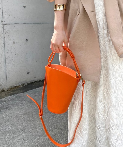 CAPRICIEUX LE'MAGE(カプリシューレマージュ)の「ミニバケツショルダーバッグ(ショルダーバッグ・レディース・ベージュ/オレンジ/シルバー・ONESIZE)」の18枚目の写真