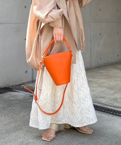 CAPRICIEUX LE'MAGE(カプリシューレマージュ)の「ミニバケツショルダーバッグ(ショルダーバッグ・レディース・ベージュ/オレンジ/シルバー・ONESIZE)」の17枚目の写真