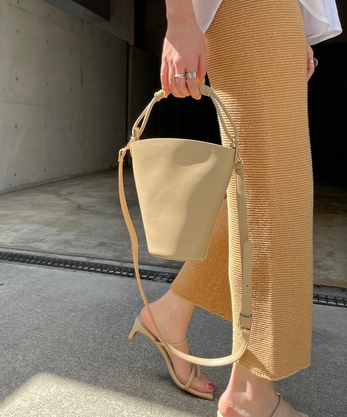 CAPRICIEUX LE'MAGE(カプリシューレマージュ)の「ミニバケツショルダーバッグ(ショルダーバッグ・レディース・ベージュ/オレンジ/シルバー・ONESIZE)」の21枚目の写真