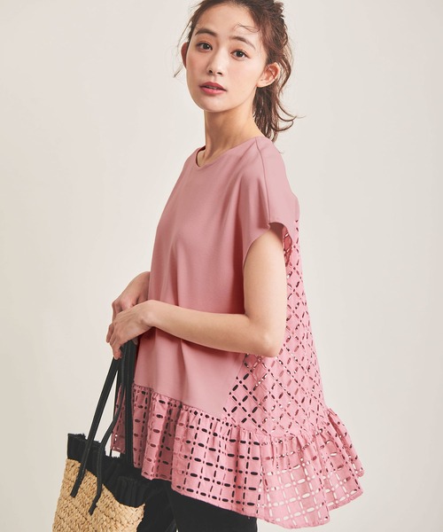 The Virgnia（ザ ヴァージニア）の「カットワーク幾何学刺繍トップス（Tシャツ/カットソー・レディース・ピンク/オフホワイト・FREE）」の2枚目の写真