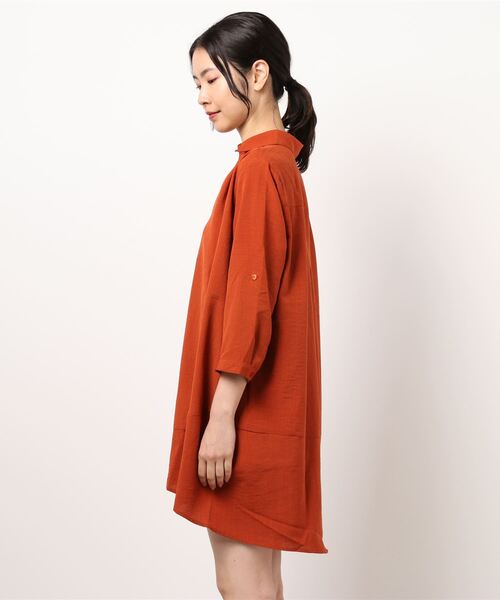 BELLUNA(ベルーナ)の「麻調素材タックデザインスキッパーワンピース(ワンピース・レディース・オレンジ/グリーン/ターコイズブルー/ネイビー・LARGE/MEDIUM/X-LARGE)」の11枚目の写真