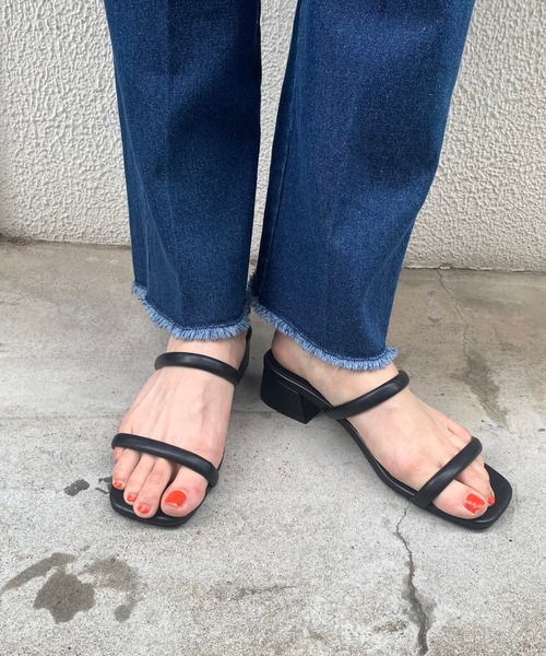 Kastane（カスタネ）の「カラバリ半円紐サンダル（サンダル・レディース・ブラック/イエロー/アイボリー/オレンジ・37/38/36）」の5枚目の写真