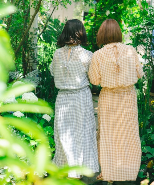 nemne store（ネンネストア）の「あさがおのギンガムチェックのシアープリーツスカート（スカート・レディース・ベージュ/サックスブルー・SMALL/MEDIUM）」の12枚目の写真