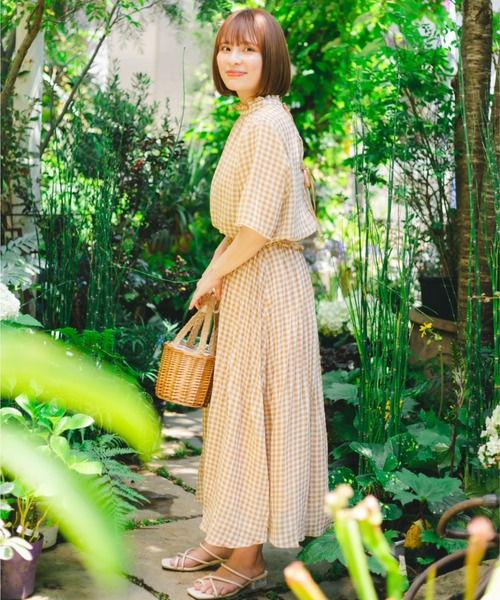 nemne store（ネンネストア）の「あさがおのギンガムチェックのシアープリーツスカート（スカート・レディース・ベージュ/サックスブルー・SMALL/MEDIUM）」の14枚目の写真