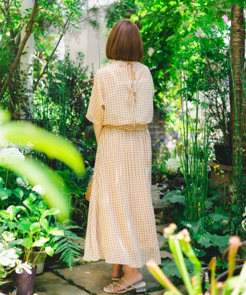 nemne store（ネンネストア）の「あさがおのギンガムチェックのシアープリーツスカート（スカート・レディース・ベージュ/サックスブルー・SMALL/MEDIUM）」の16枚目の写真
