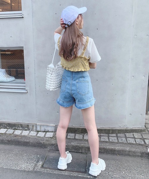 Voyage titty&Co.PETIT(ボヤージュティティアンドコープチ)の「【Voyage titty&Co.】フリルデニムショーパン(デニムパンツ・レディース・ブルー・SMALL/MEDIUM)」の15枚目の写真