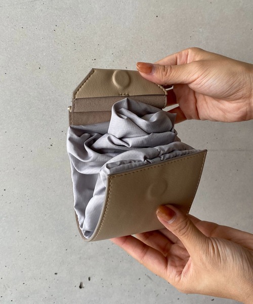 tov（トーヴ）の「レザーショルダー＆エコバッグセット（ショルダーバッグ・レディース・ブラック/ベージュ/ピンク・ONE SIZE）」の11枚目の写真