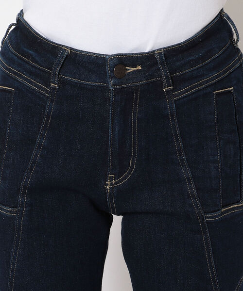 AVIREX（アヴィレックス）の「タイプブルー ストレッチデニムフレアーパンツ/ TYPE BLUE STRETCH DENIM FLARE PANT（デニムパンツ・レディース・ワンウォッシュ/ライトインディゴブルー・MEDIUM/LARGE/SMALL）」の11枚目の写真