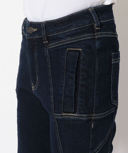 AVIREX（アヴィレックス）の「タイプブルー ストレッチデニムフレアーパンツ/ TYPE BLUE STRETCH DENIM FLARE PANT（デニムパンツ・レディース・ワンウォッシュ/ライトインディゴブルー・MEDIUM/LARGE/SMALL）」の9枚目の写真