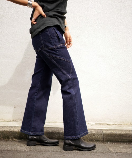 AVIREX（アヴィレックス）の「タイプブルー ストレッチデニムフレアーパンツ/ TYPE BLUE STRETCH DENIM FLARE PANT（デニムパンツ・レディース・ワンウォッシュ/ライトインディゴブルー・MEDIUM/LARGE/SMALL）」の13枚目の写真