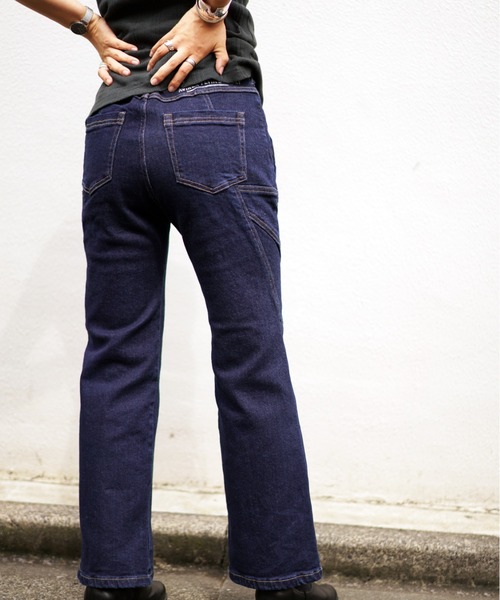 AVIREX（アヴィレックス）の「タイプブルー ストレッチデニムフレアーパンツ/ TYPE BLUE STRETCH DENIM FLARE PANT（デニムパンツ・レディース・ワンウォッシュ/ライトインディゴブルー・MEDIUM/LARGE/SMALL）」の21枚目の写真
