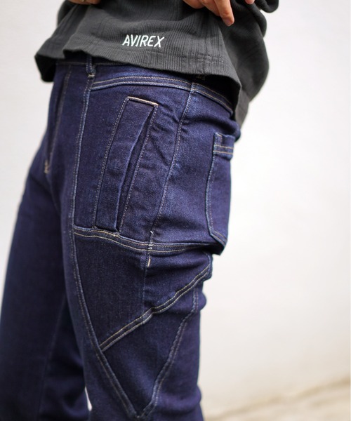 AVIREX（アヴィレックス）の「タイプブルー ストレッチデニムフレアーパンツ/ TYPE BLUE STRETCH DENIM FLARE PANT（デニムパンツ・レディース・ワンウォッシュ/ライトインディゴブルー・MEDIUM/LARGE/SMALL）」の14枚目の写真
