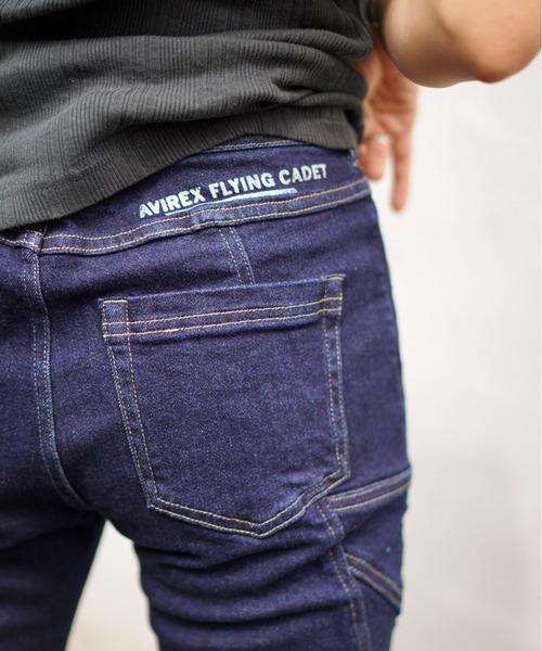 AVIREX（アヴィレックス）の「タイプブルー ストレッチデニムフレアーパンツ/ TYPE BLUE STRETCH DENIM FLARE PANT（デニムパンツ・レディース・ワンウォッシュ/ライトインディゴブルー・MEDIUM/LARGE/SMALL）」の16枚目の写真