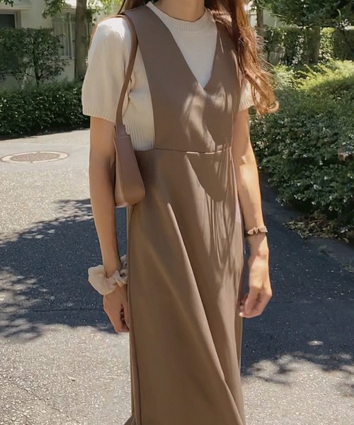 LAUIR（ラウアー）の「2wayサロペットスカート（サロペット/オーバーオール・レディース・ブラック/ベージュ/モカ/グレイッシュベージュ・MEDIUM/LARGE）」の15枚目の写真