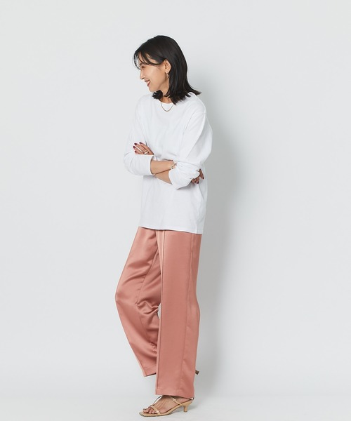 RIVE DROITE(リヴドロワ)の「モードに着られる大人のロンT バックロゴロングスリーブTシャツ(Tシャツ/カットソー・レディース・オフホワイト/ライトベージュ・FREE)」の13枚目の写真