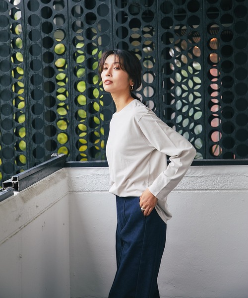 RIVE DROITE(リヴドロワ)の「モードに着られる大人のロンT バックロゴロングスリーブTシャツ(Tシャツ/カットソー・レディース・オフホワイト/ライトベージュ・FREE)」の18枚目の写真