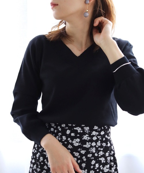 HER CLOSET(ハークローゼット)の「【shemoshelly】前後2wayロングスリーブベーシックニット(ニット/セーター・レディース・ブラウン/ブルー/グレイッシュベージュ/アイボリー/ブラック/ダークグリーン・M)」の3枚目の写真