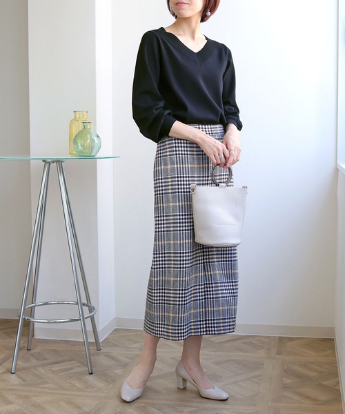 HER CLOSET(ハークローゼット)の「【shemoshelly】前後2wayロングスリーブベーシックニット(ニット/セーター・レディース・ブラウン/ブルー/グレイッシュベージュ/アイボリー/ブラック/ダークグリーン・M)」の17枚目の写真