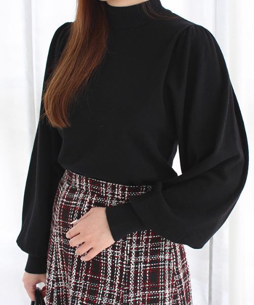 MODE ROBE（モードローブ）の「ボリューム袖ニット（ニット/セーター・レディース・アイボリー/ブラック/ブラウン/その他・FREE）」の3枚目の写真