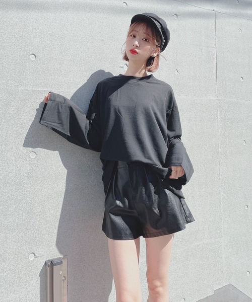 Voyage titty&Co.PETIT(ボヤージュティティアンドコープチ)の「【Voyage titty&Co. PETIT】バックオープンゆるロンTee(Tシャツ/カットソー・レディース・グリーン/ブラック・FREE)」の2枚目の写真