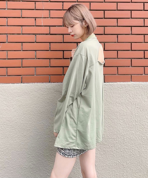 Voyage titty&Co.PETIT(ボヤージュティティアンドコープチ)の「【Voyage titty&Co. PETIT】バックオープンゆるロンTee(Tシャツ/カットソー・レディース・グリーン/ブラック・FREE)」の4枚目の写真