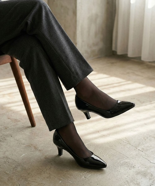 LibertyDoll（リバティードール）の「LibertyDoll ポインテッドトゥ 5.5㎝ピンヒール 履き心地が良く走れるパンプス（パンプス・レディース・ベージュ/ブルー系その他2/ブラック系その他2/ピンク/ブラック/アイボリー/ベージュ系その他2/ゴールド系その他/ブルー系その他/グレー/ブラック系その他5/ベージュ系その他/ブラック系その他3/チェック/ホワイト/ブラック系その他4/シルバー系その他/レッド/パイソン/ベージュ系その他3/レオパード/モスグリーン/ピンクゴールド/ブラック系その他/シルバー/ライトブルー/オレンジ/ネイビー/グレイッシュベージュ/ピンクベージュ/ゴールド/マスタード/グレー系その他/ブルー/ホワイト系その他/グリーン系その他/ライトグリーン/パープル/ブラック系その他6/ゴールド系その他2/ゼブラ/シルバー系その他2・S/LL/SS/L/M/3L）」の8枚目の写真