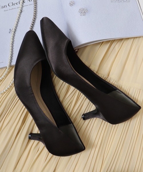 LibertyDoll（リバティードール）の「LibertyDoll ポインテッドトゥ 5.5㎝ピンヒール 履き心地が良く走れるパンプス（パンプス・レディース・ベージュ/ブルー系その他2/ブラック系その他2/ピンク/ブラック/アイボリー/ベージュ系その他2/ゴールド系その他/ブルー系その他/グレー/ブラック系その他5/ベージュ系その他/ブラック系その他3/チェック/ホワイト/ブラック系その他4/シルバー系その他/レッド/パイソン/ベージュ系その他3/レオパード/モスグリーン/ピンクゴールド/ブラック系その他/シルバー/ライトブルー/オレンジ/ネイビー/グレイッシュベージュ/ピンクベージュ/ゴールド/マスタード/グレー系その他/ブルー/ホワイト系その他/グリーン系その他/ライトグリーン/パープル/ブラック系その他6/ゴールド系その他2/ゼブラ/シルバー系その他2・S/LL/SS/L/M/3L）」の10枚目の写真