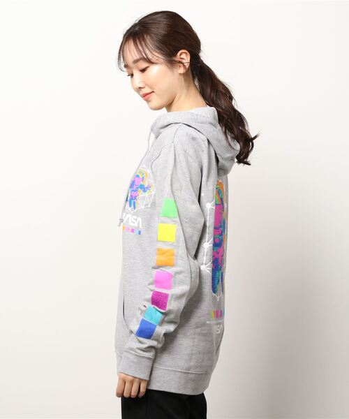 NASA（ナサ）の「『NASA』SWEAT PULLPARKA（パーカー・レディース・ブラック/グレー・MEDIUM/LARGE/X-LARGE）」の4枚目の写真