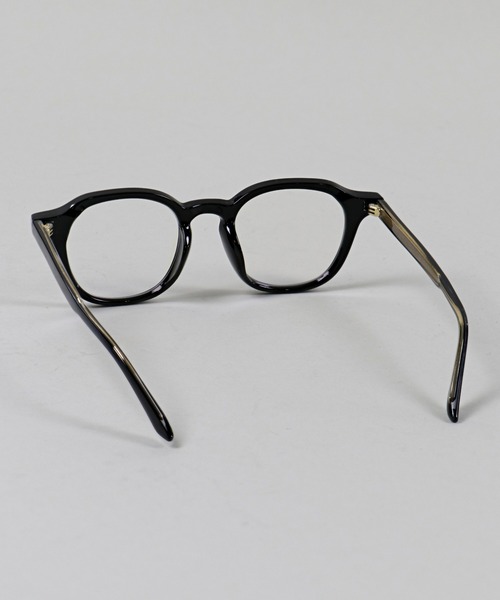 SPINNS（スピンズ）の「太めフレーム ウェリントン型伊達メガネ/黒縁・クリア/軽量/ユニセックス（メガネ・メンズ・ブラック/クリア・ONESIZE）」の6枚目の写真