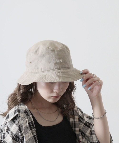 Lee(リー)の「Lee COLOR BUCKET OG COTTON カラー バケット(ハット・レディース・ベージュ/ピンク/ネイビー/ホワイト/ブラック/グリーン/ブルー・FREE)」の2枚目の写真