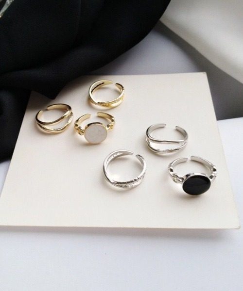 yu-ka(ユーカ)の「YU-KA : レイヤードリング 3本セット(リング・レディース・シルバー/ゴールド・FREE)」の13枚目の写真