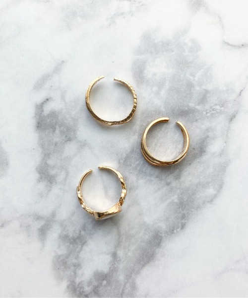 yu-ka(ユーカ)の「YU-KA : レイヤードリング 3本セット(リング・レディース・シルバー/ゴールド・FREE)」の5枚目の写真
