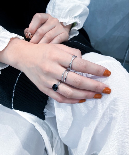 yu-ka(ユーカ)の「YU-KA : レイヤードリング 3本セット(リング・レディース・シルバー/ゴールド・FREE)」の3枚目の写真