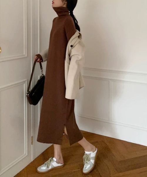 Wefst（ウェスト）の「【Wefst】タートルロングワンピ（ワンピース・レディース・ブラック/グレー/ブラウン/ブルー/アイボリー・FREE）」の2枚目の写真