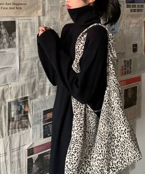 Wefst（ウェスト）の「【Wefst】タートルロングワンピ（ワンピース・レディース・ブラック/グレー/ブラウン/ブルー/アイボリー・FREE）」の16枚目の写真