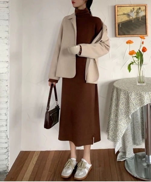 Wefst（ウェスト）の「【Wefst】タートルロングワンピ（ワンピース・レディース・ブラック/グレー/ブラウン/ブルー/アイボリー・FREE）」の20枚目の写真