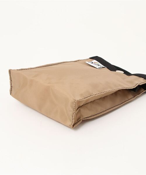 Drifter（ドリフター）の「【Drifter/ドリフター】　EASY STRING POUCH（ショルダーバッグ・レディース・ブラック/ベージュ/ブラウン/グリーン・ONE SIZE）」の6枚目の写真