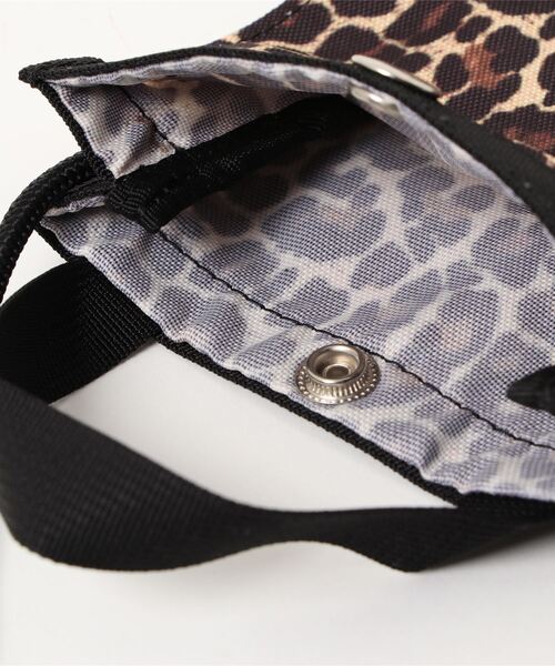 Drifter（ドリフター）の「【Drifter/ドリフター】　EASY STRING POUCH（ショルダーバッグ・レディース・ブラック/ベージュ/ブラウン/グリーン・ONE SIZE）」の10枚目の写真
