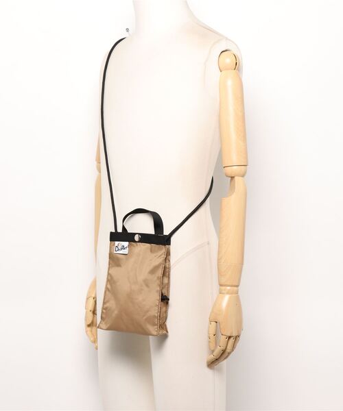 Drifter（ドリフター）の「【Drifter/ドリフター】　EASY STRING POUCH（ショルダーバッグ・レディース・ブラック/ベージュ/ブラウン/グリーン・ONE SIZE）」の11枚目の写真