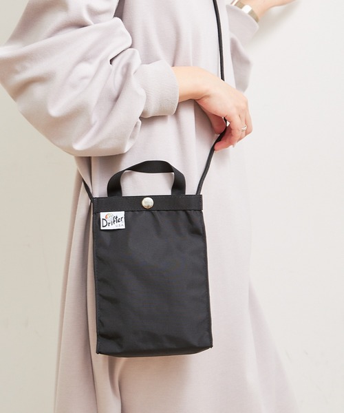 Drifter（ドリフター）の「【Drifter/ドリフター】　EASY STRING POUCH（ショルダーバッグ・レディース・ブラック/ベージュ/ブラウン/グリーン・ONE SIZE）」の2枚目の写真