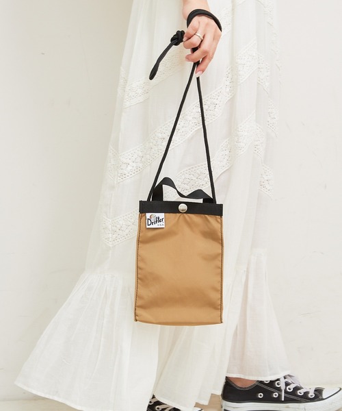 Drifter（ドリフター）の「【Drifter/ドリフター】　EASY STRING POUCH（ショルダーバッグ・レディース・ブラック/ベージュ/ブラウン/グリーン・ONE SIZE）」の14枚目の写真