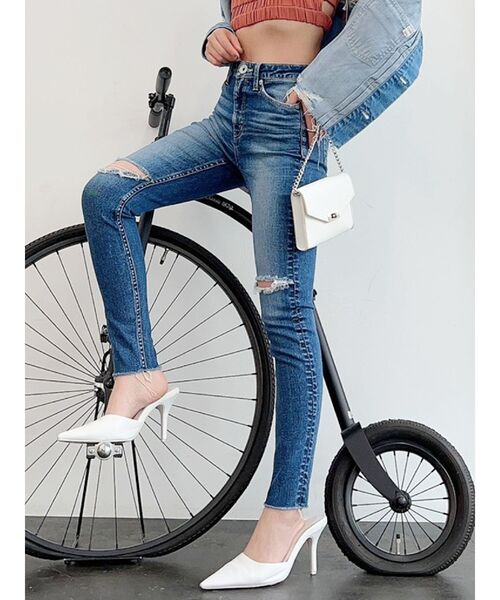 GYDA（ジェイダ）の「ミドルウエスト KNEESダメージSHAPELYスキニーデニムパンツ（デニムパンツ・レディース・ブルー/ライトブルー・X-SMALL/SMALL/MEDIUM）」の15枚目の写真