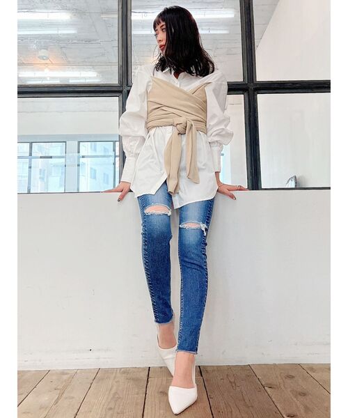 GYDA（ジェイダ）の「ミドルウエスト KNEESダメージSHAPELYスキニーデニムパンツ（デニムパンツ・レディース・ブルー/ライトブルー・X-SMALL/SMALL/MEDIUM）」の16枚目の写真