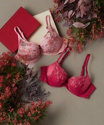 AMOSTYLE BY Triumph（アモスタイルバイトリンプ）の「きゅっと寄せブラ ロマンティック アネモネ【B,C,Dカップ】AMST1383 WHU2 JX（ブラジャー・レディース）」
